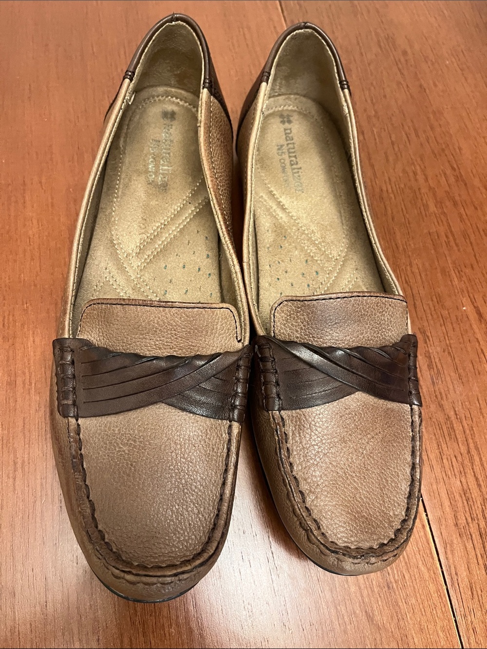 Naturalizer Kaelyn Two-Tone Brown Leather Slip-On Loafers Sz 9.5M